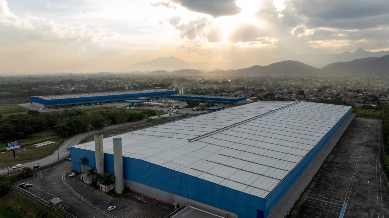 Galpão logístico para alugar em duque de caxias/rj, acesso à