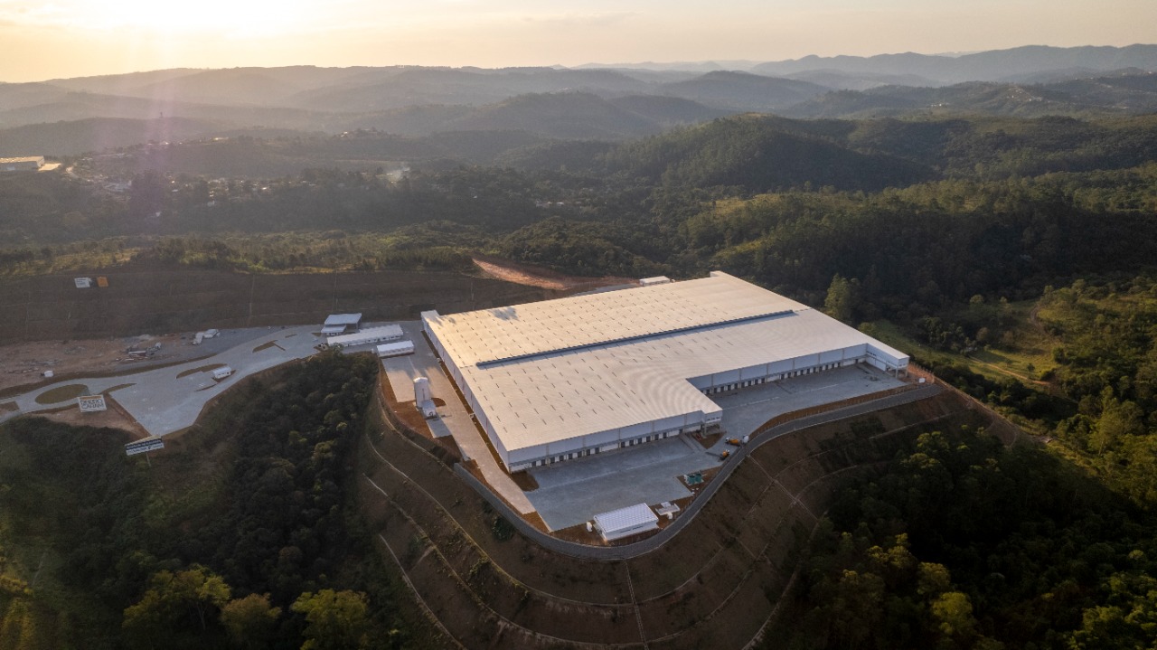Galpão industrial e logístico para alugar na rodovia castelo