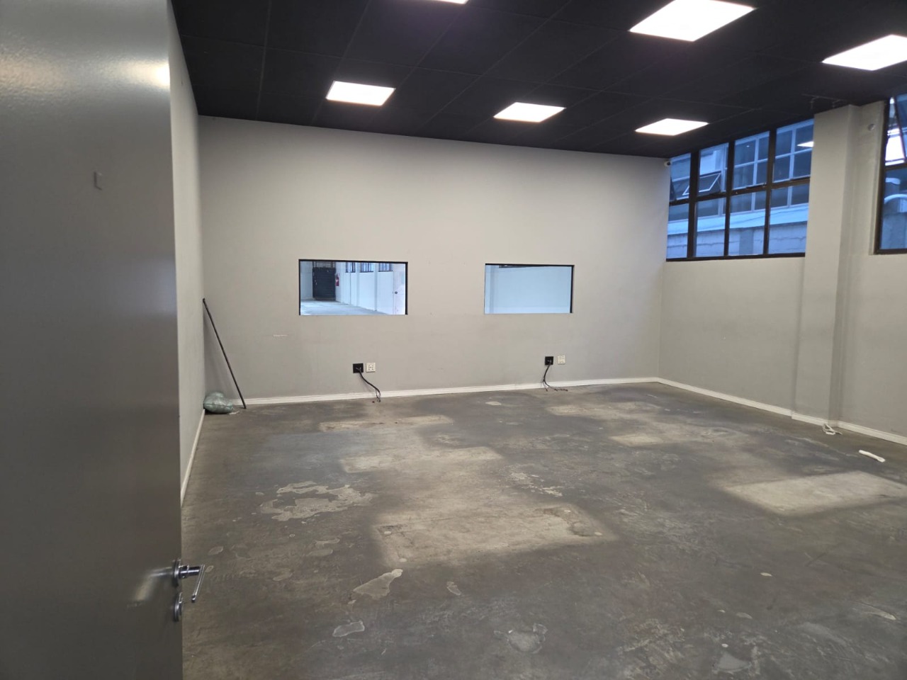 Galpão comercial para alugar na Lapa, São Paulo, próximo à Marginal Tietê, Anhanguera e Bandeirantes, ideal para logística e distribuição