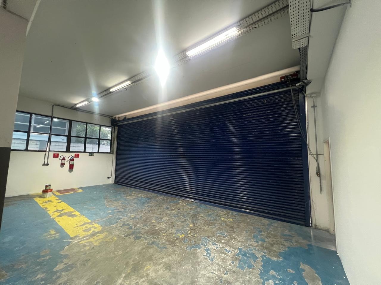 Galpão comercial para alugar na Lapa, São Paulo, próximo à Marginal Tietê, Anhanguera e Bandeirantes, ideal para logística e distribuição