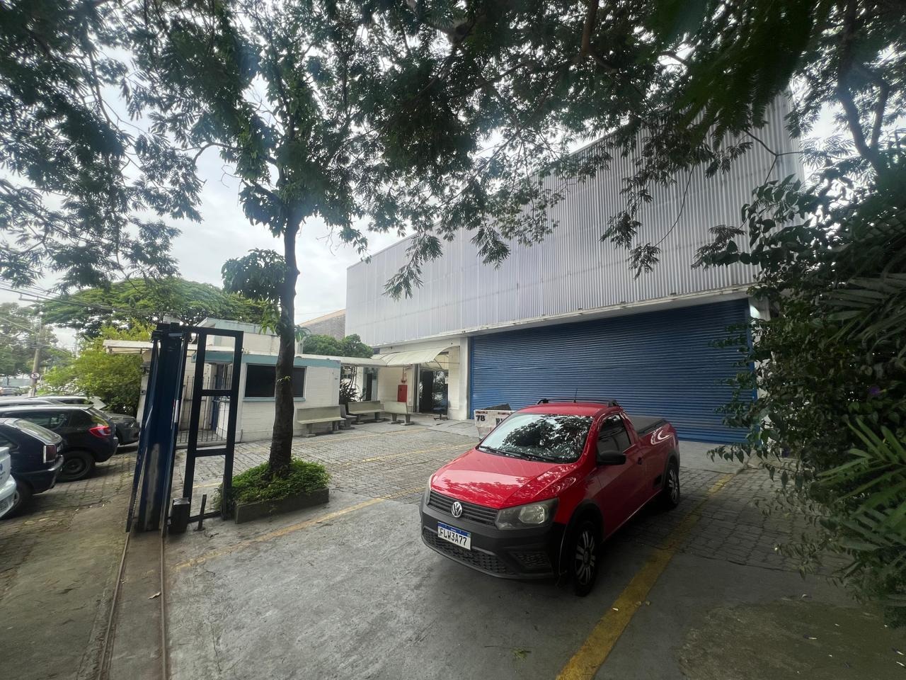 Galpão comercial para alugar na Lapa, São Paulo, próximo à Marginal Tietê, Anhanguera e Bandeirantes, ideal para logística e distribuição