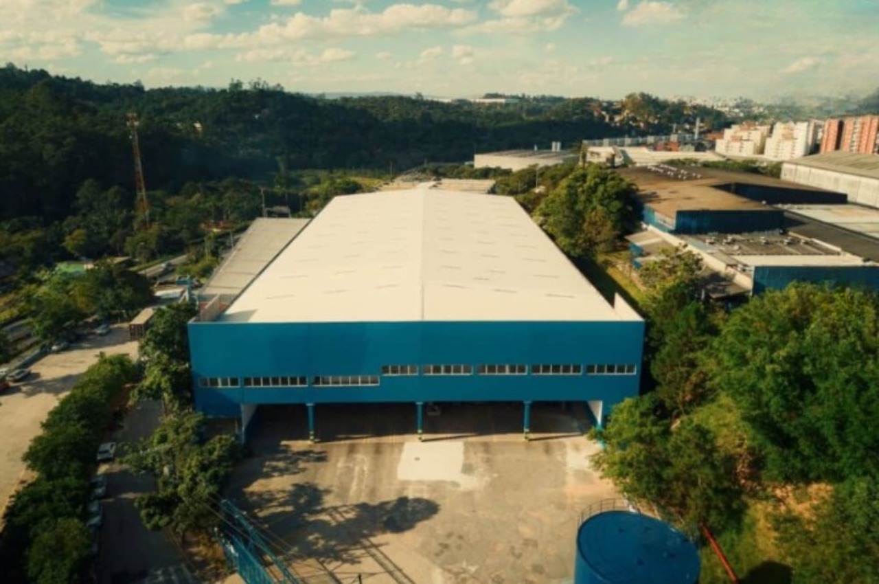 Galpão logístico para alugar em embu das artes, próximo à ré