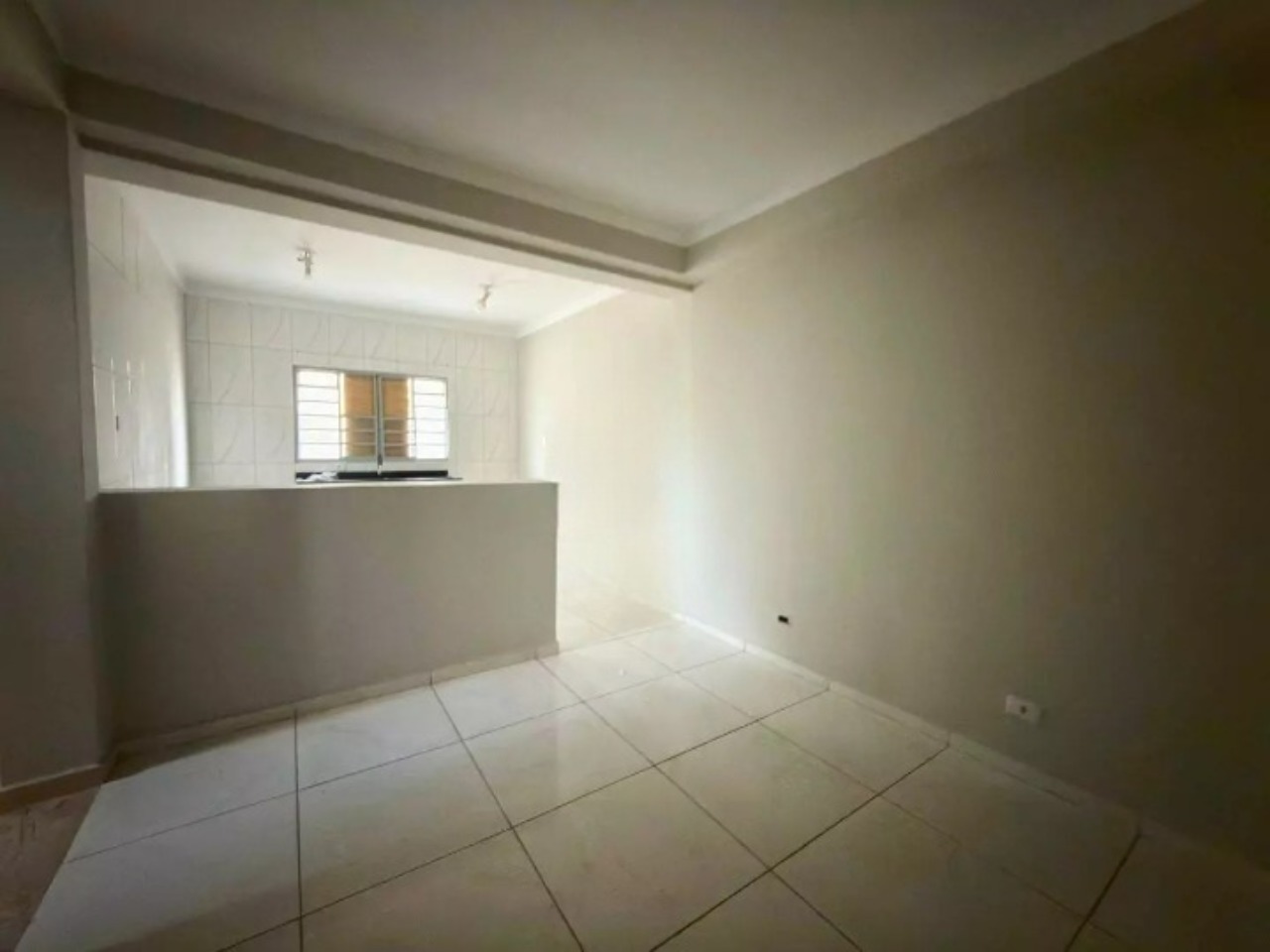 Galpão para alugar em Sorocaba no Éden, 1.001 m² construídos, 800 m² fabris, amplo pátio e fácil acesso às rodovias