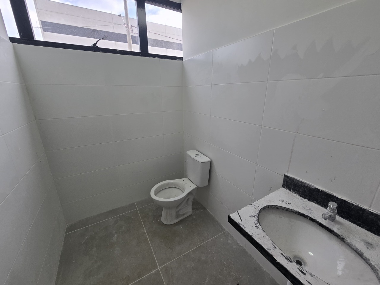 Galpão para Alugar em Condomínio em Sorocaba 1.200m² - 3 Docas. Fácil acesso à Rod. Castelo Branco