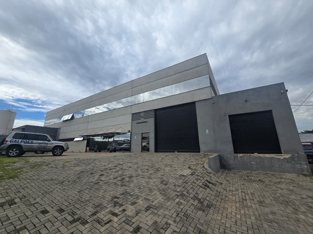 Galpão industrial e logístico à venda em Votorantim em condomínio fechado.