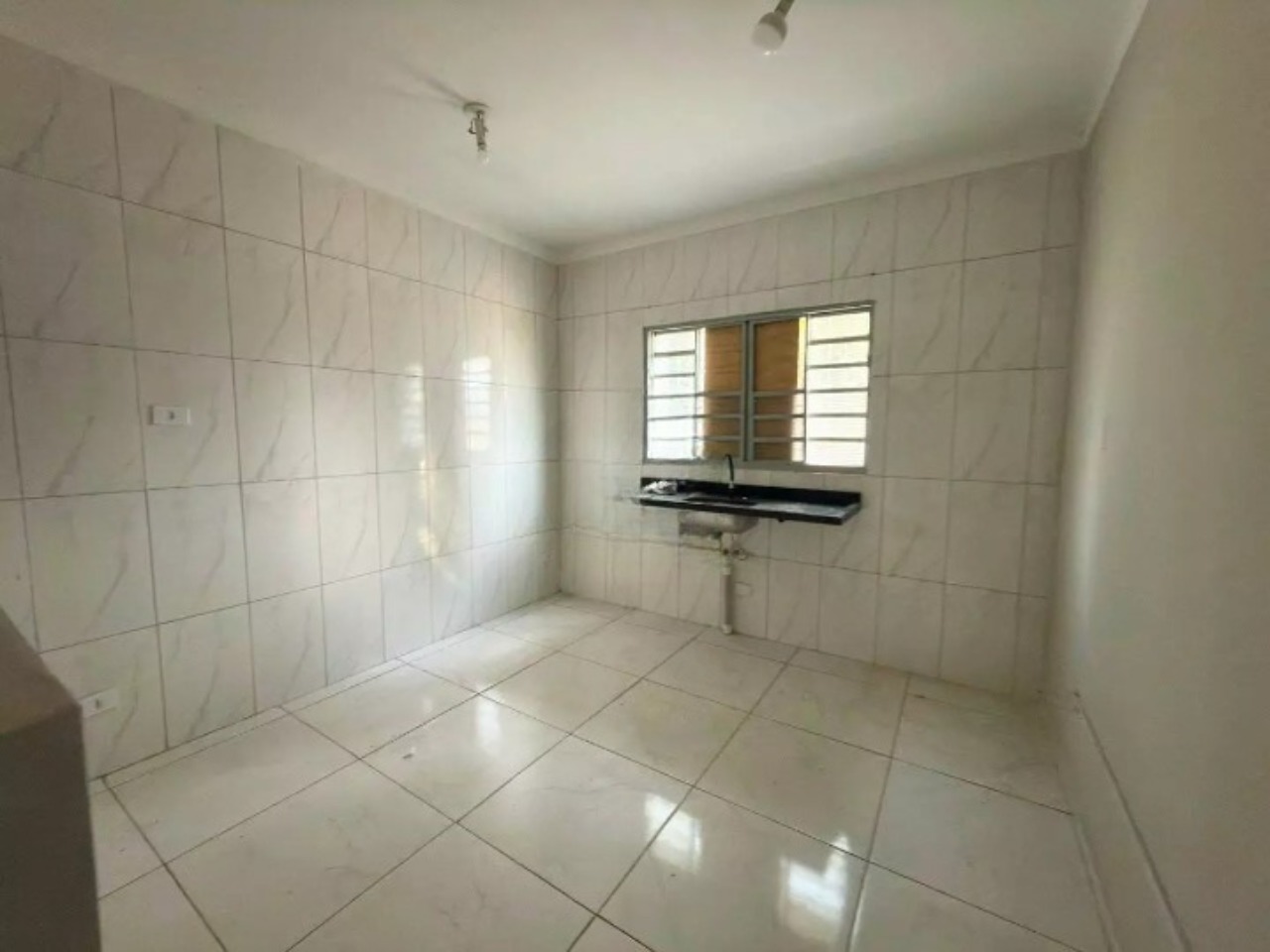 Galpão para alugar em Sorocaba no Éden, 1.001 m² construídos, 800 m² fabris, amplo pátio e fácil acesso às rodovias