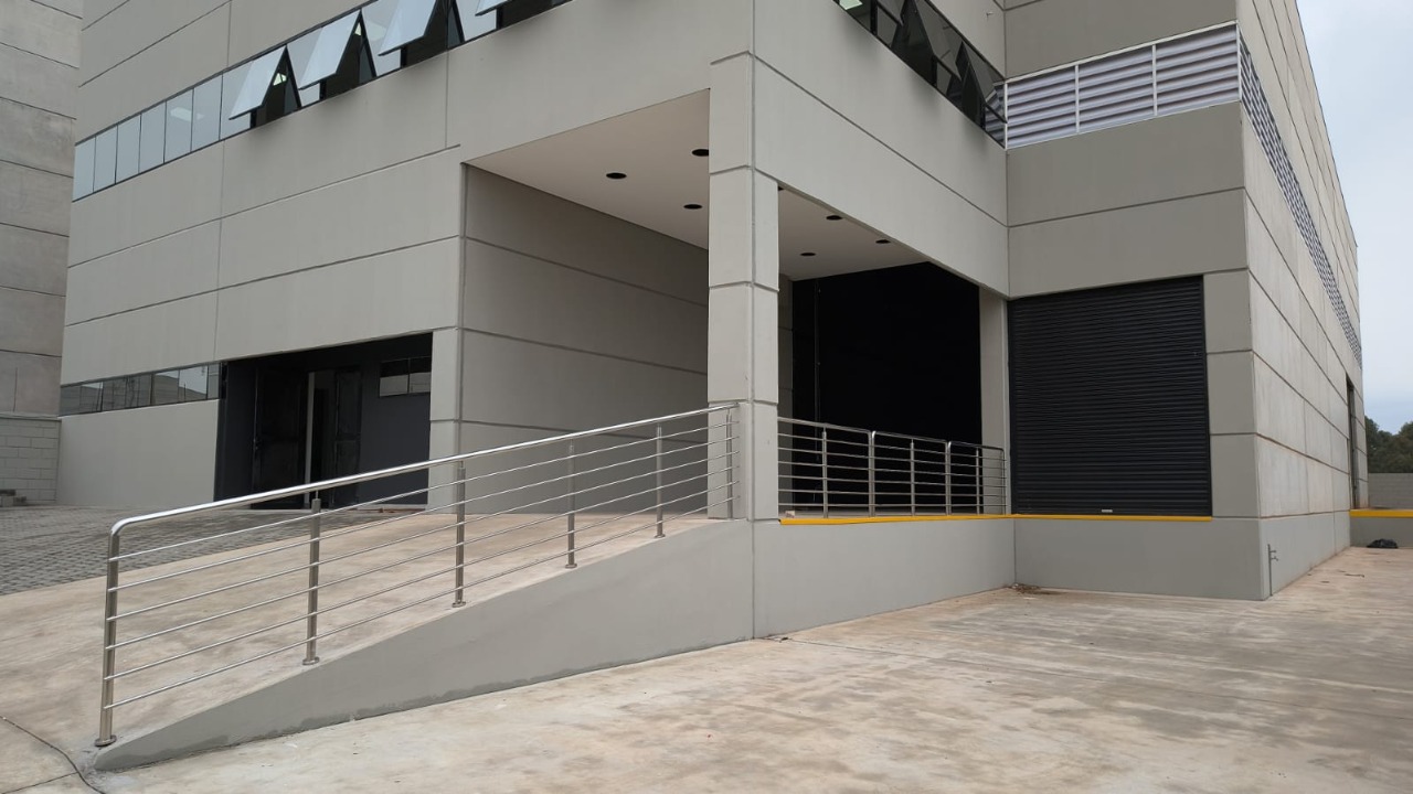 Galpão para Alugar em Condomínio em Sorocaba 1.200m² - 3 Docas. Fácil acesso à Rod. Castelo Branco