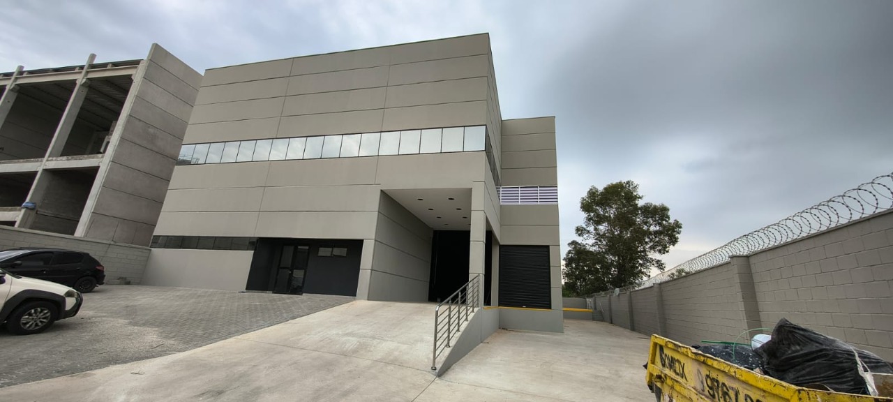 Galpão para Alugar em Condomínio em Sorocaba 1.200m² - 3 Docas. Fácil acesso à Rod. Castelo Branco