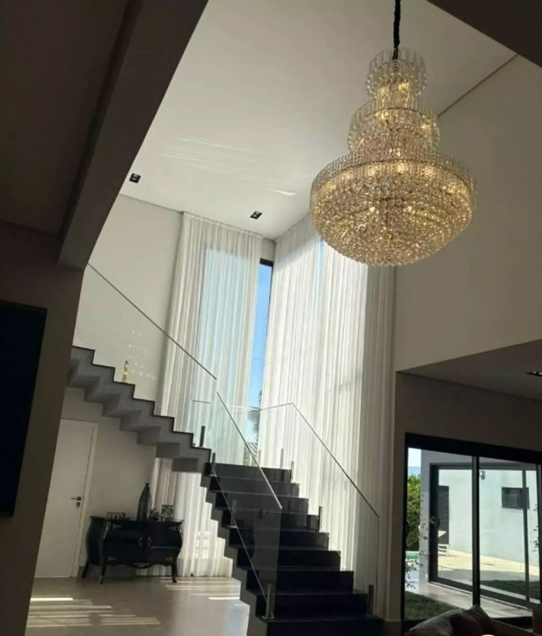 Casa de alto padrão, casa de luxo, mansão em condomínio fech