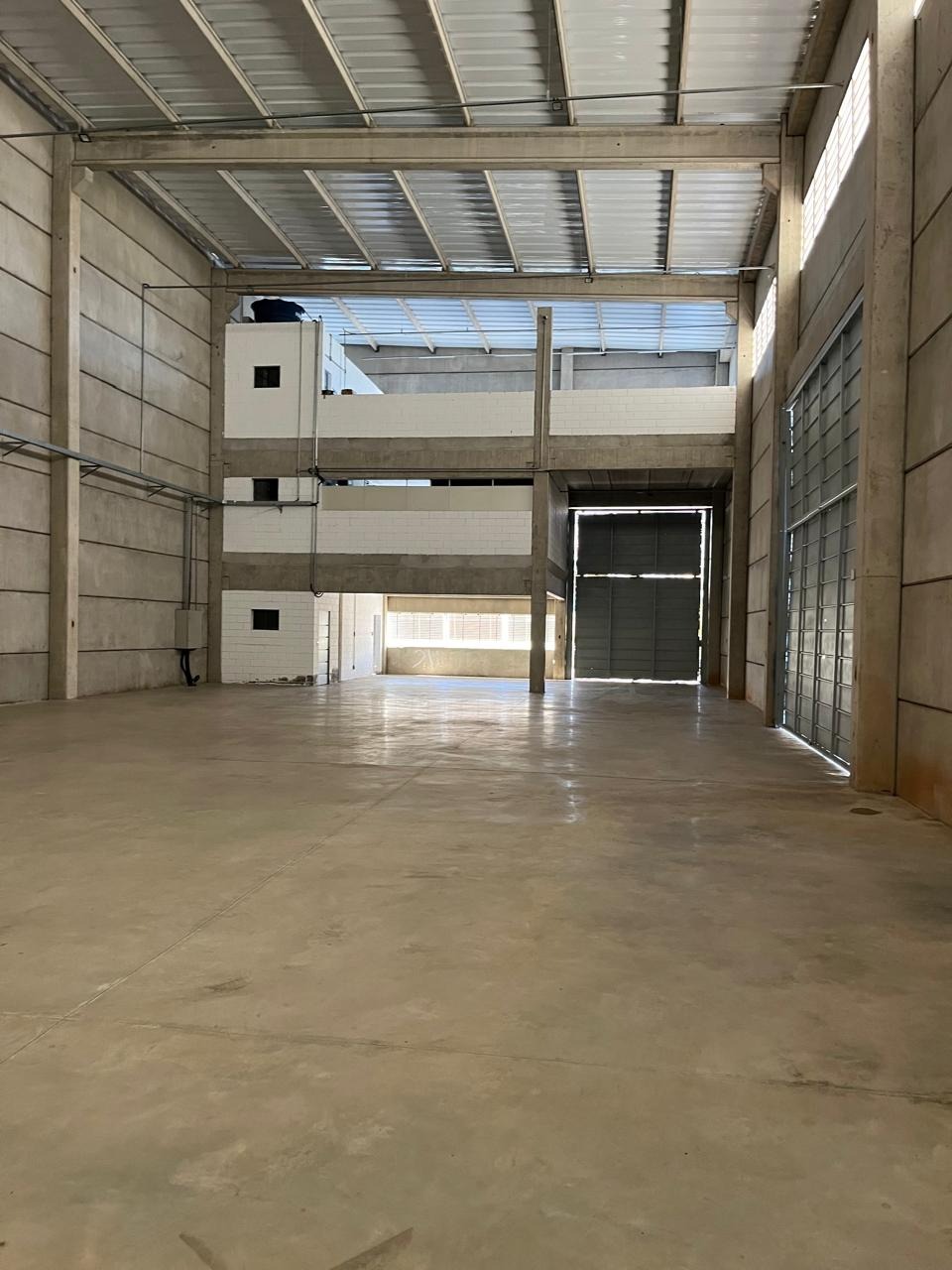Galpão à Venda em Sorocaba no Parque Empresarial Mangueira: 741 m², Pé-Direito de 11 m e Excelente Estrutura Logística e Industrial