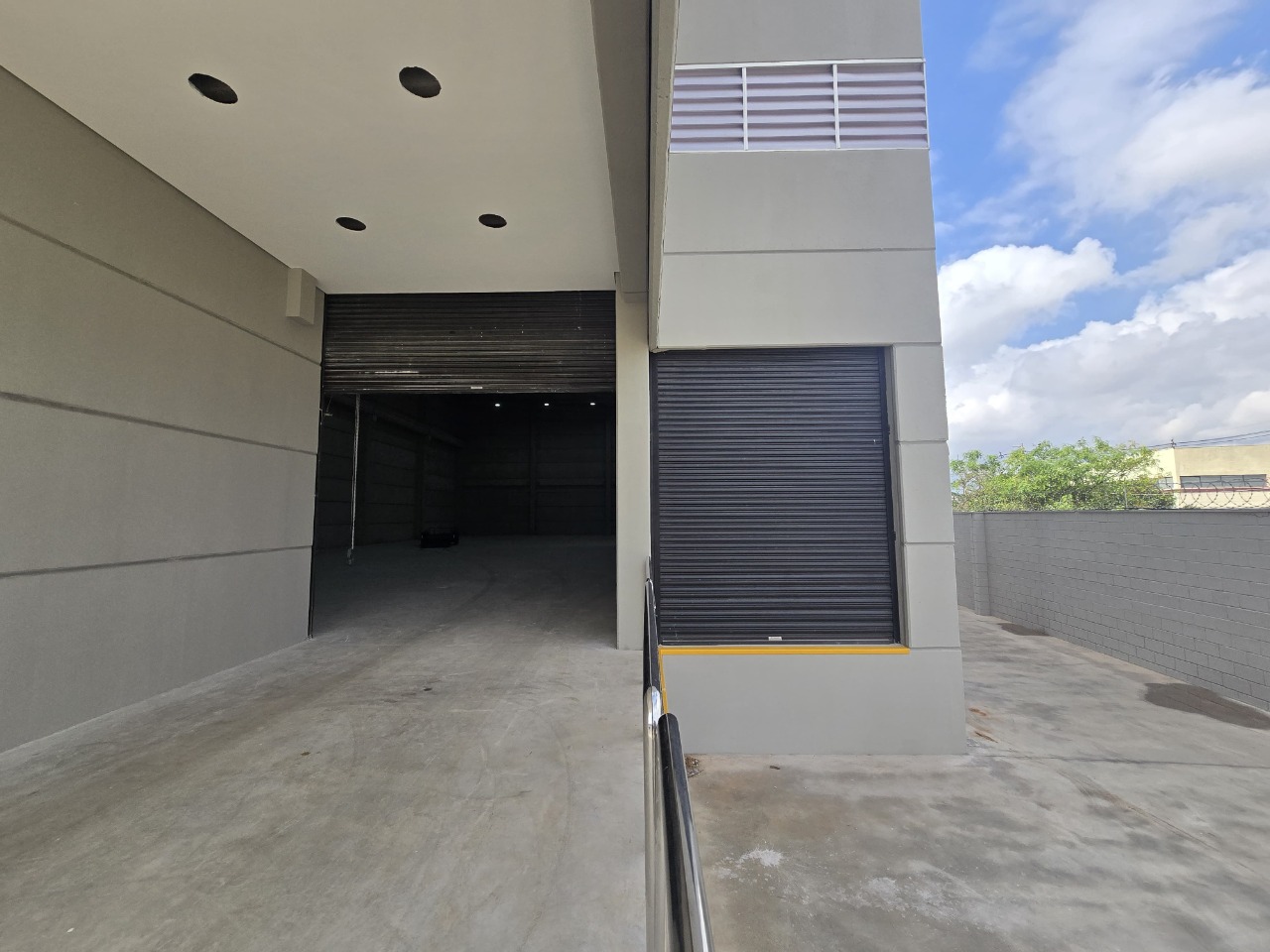 Galpão para Alugar em Condomínio em Sorocaba 1.200m² - 3 Docas. Fácil acesso à Rod. Castelo Branco