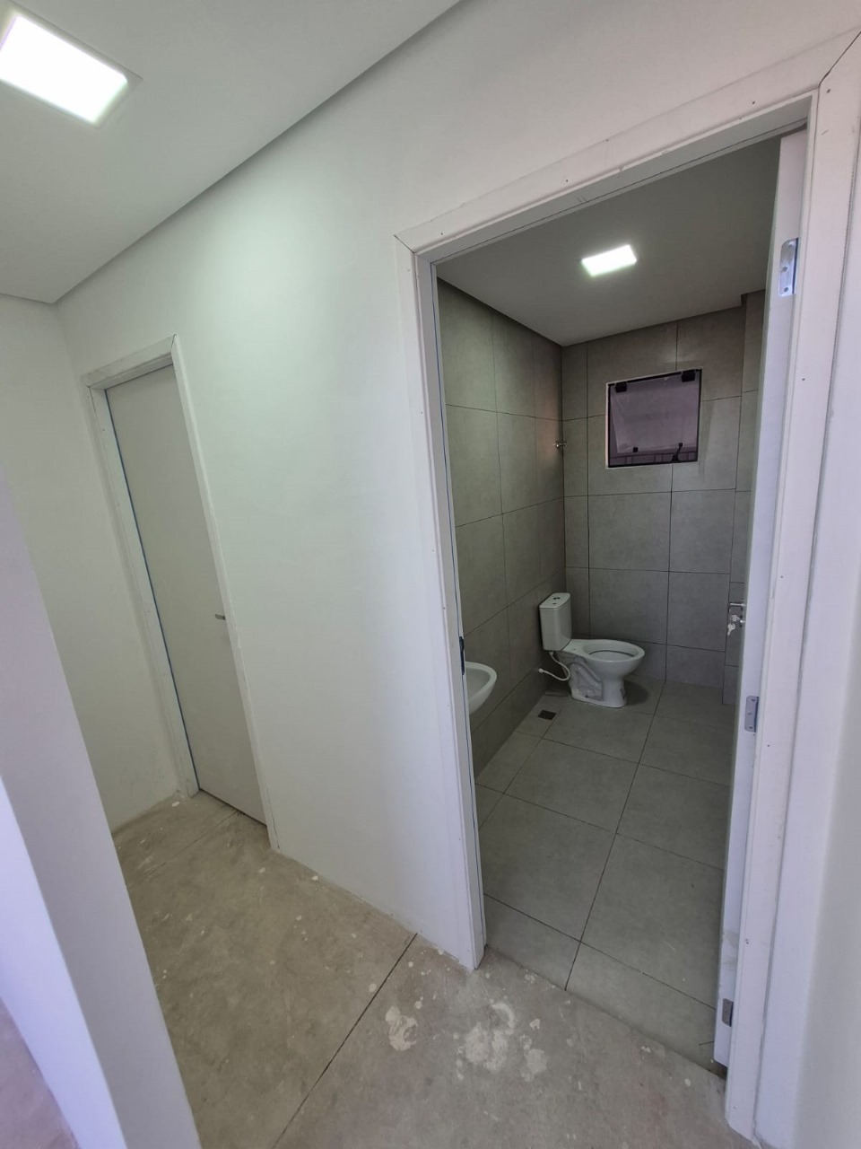 Galpão para Alugar em Sorocaba em Condomínio 980m² com Doca