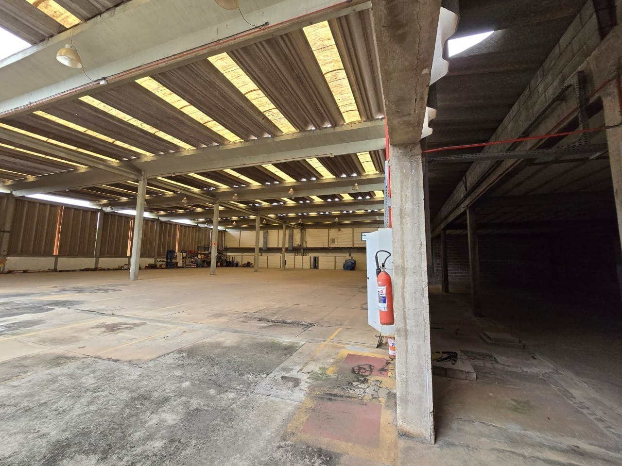 Galpão Industrial para Alugar em Sorocaba - SP 4.468m² e 9 Docas