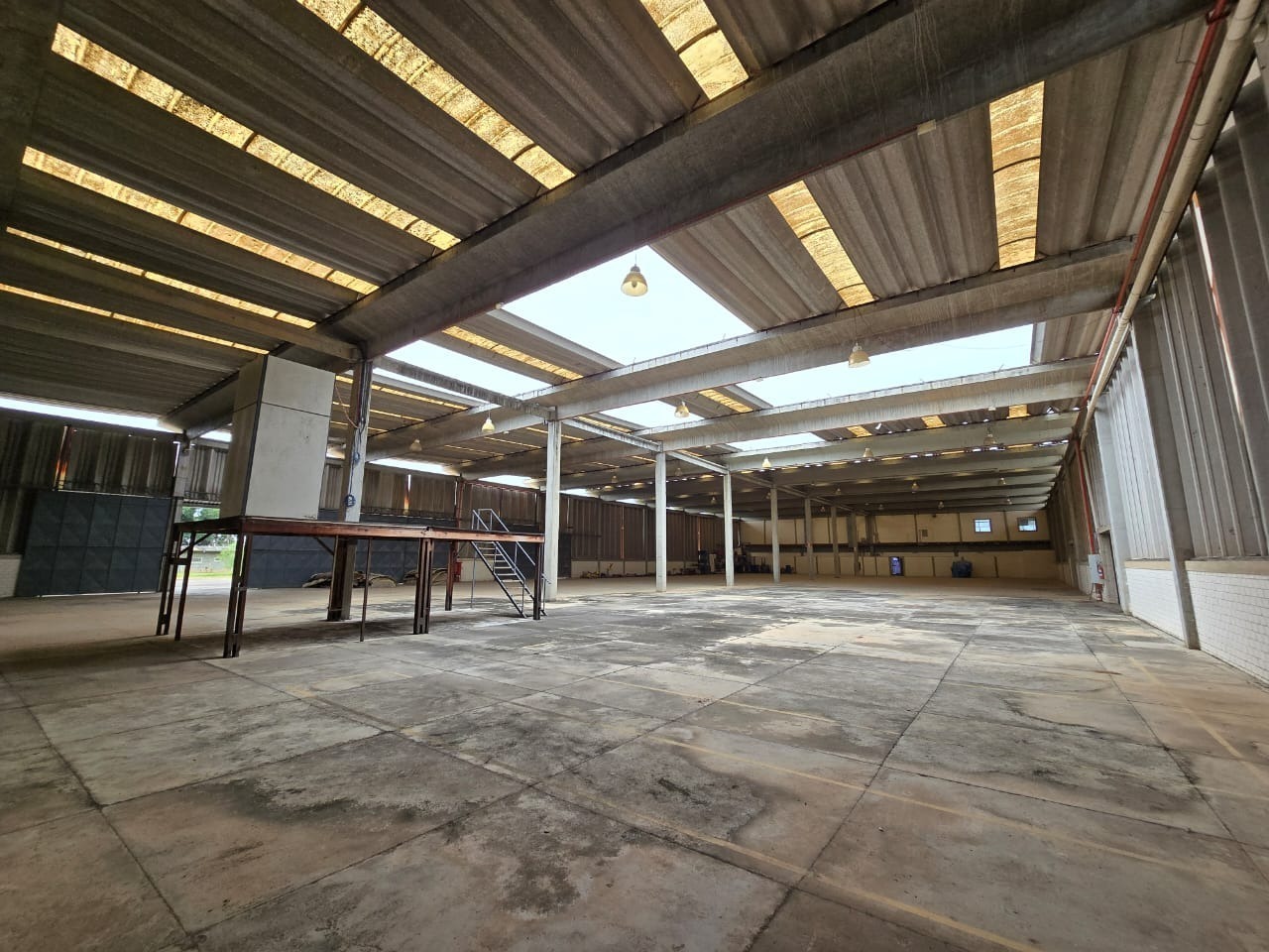 Galpão Industrial para Alugar em Sorocaba - SP 4.468m² e 9 Docas