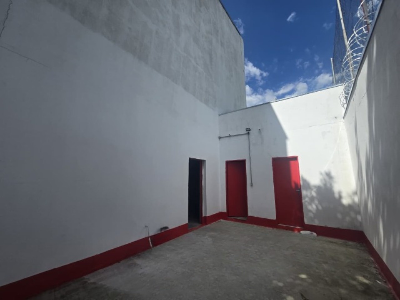 Galpão para Alugar em Sorocaba de 280m² Ao Lado da Raposo Tavares