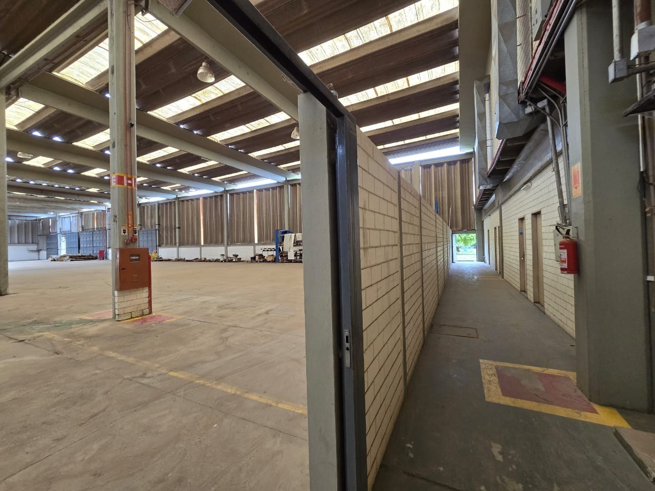 Galpão Industrial para Alugar em Sorocaba - SP 4.468m² e 9 Docas