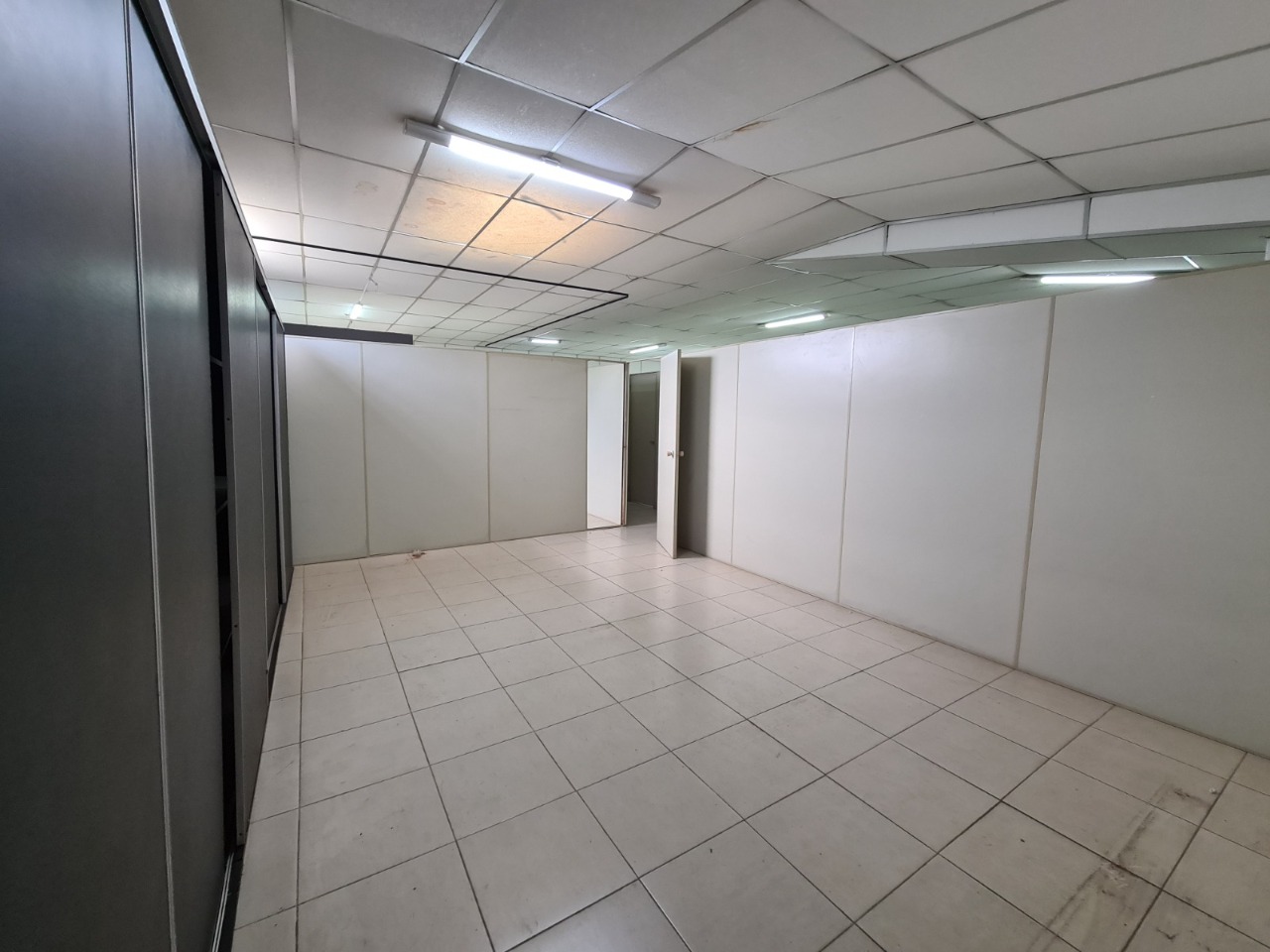 Galpão para Alugar ou Vender em Sorocaba, SP - 3.000m² Raposo Tavares Km 90 e Terreno 20.000m² - foto 11