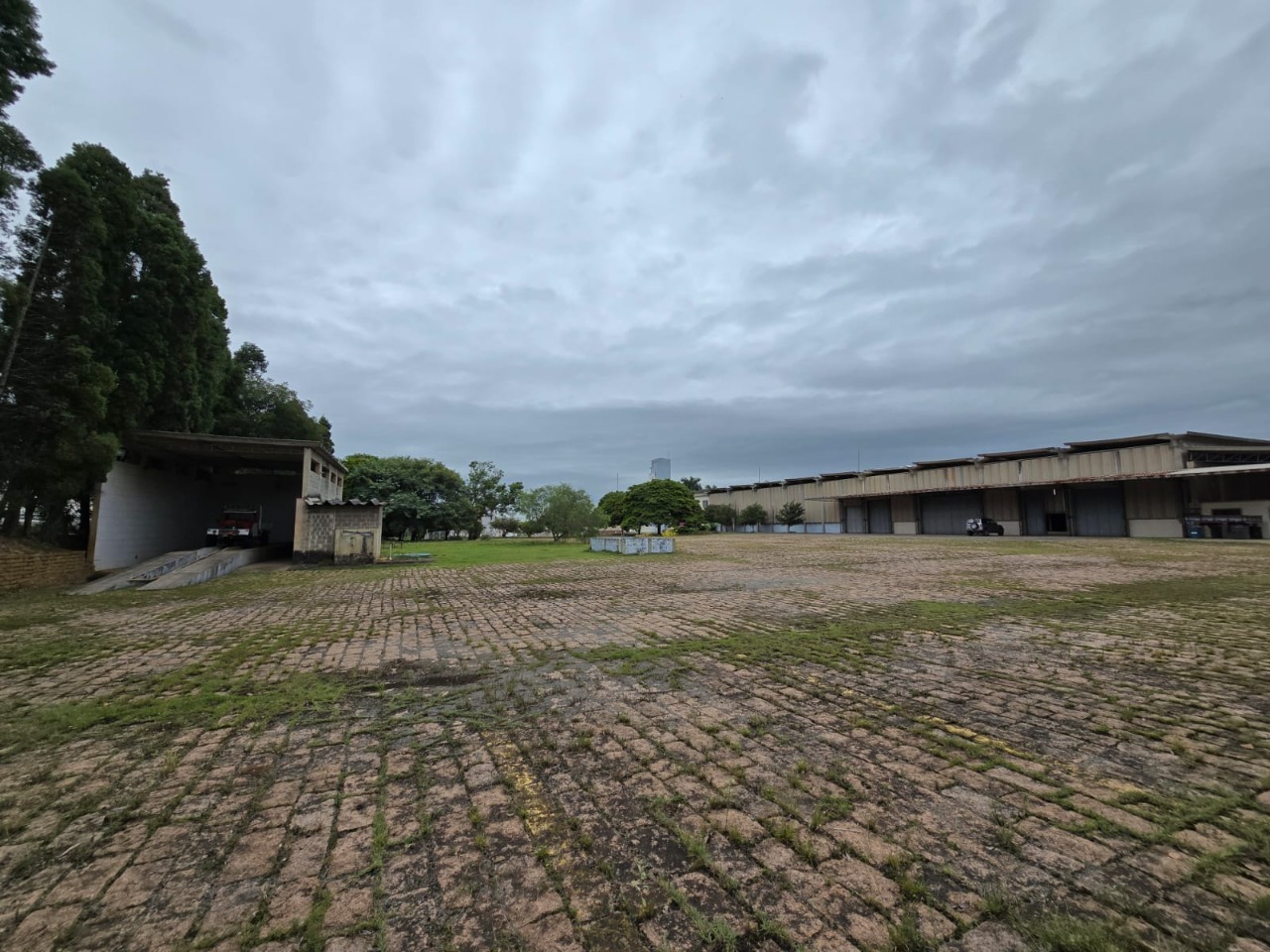 Galpão Industrial para Alugar em Sorocaba - SP 4.468m² e 9 Docas