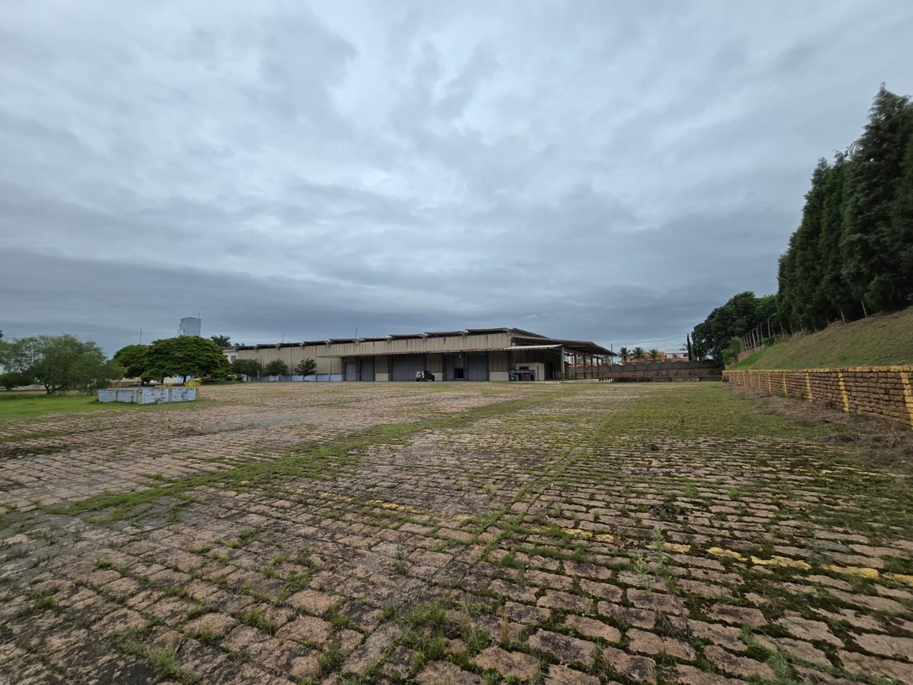Galpão Industrial para Alugar em Sorocaba - SP 4.468m² e 9 Docas