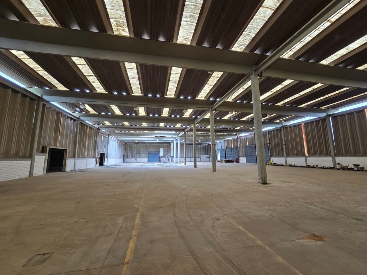 Galpão Industrial para Alugar em Sorocaba - SP 4.468m² e 9 Docas
