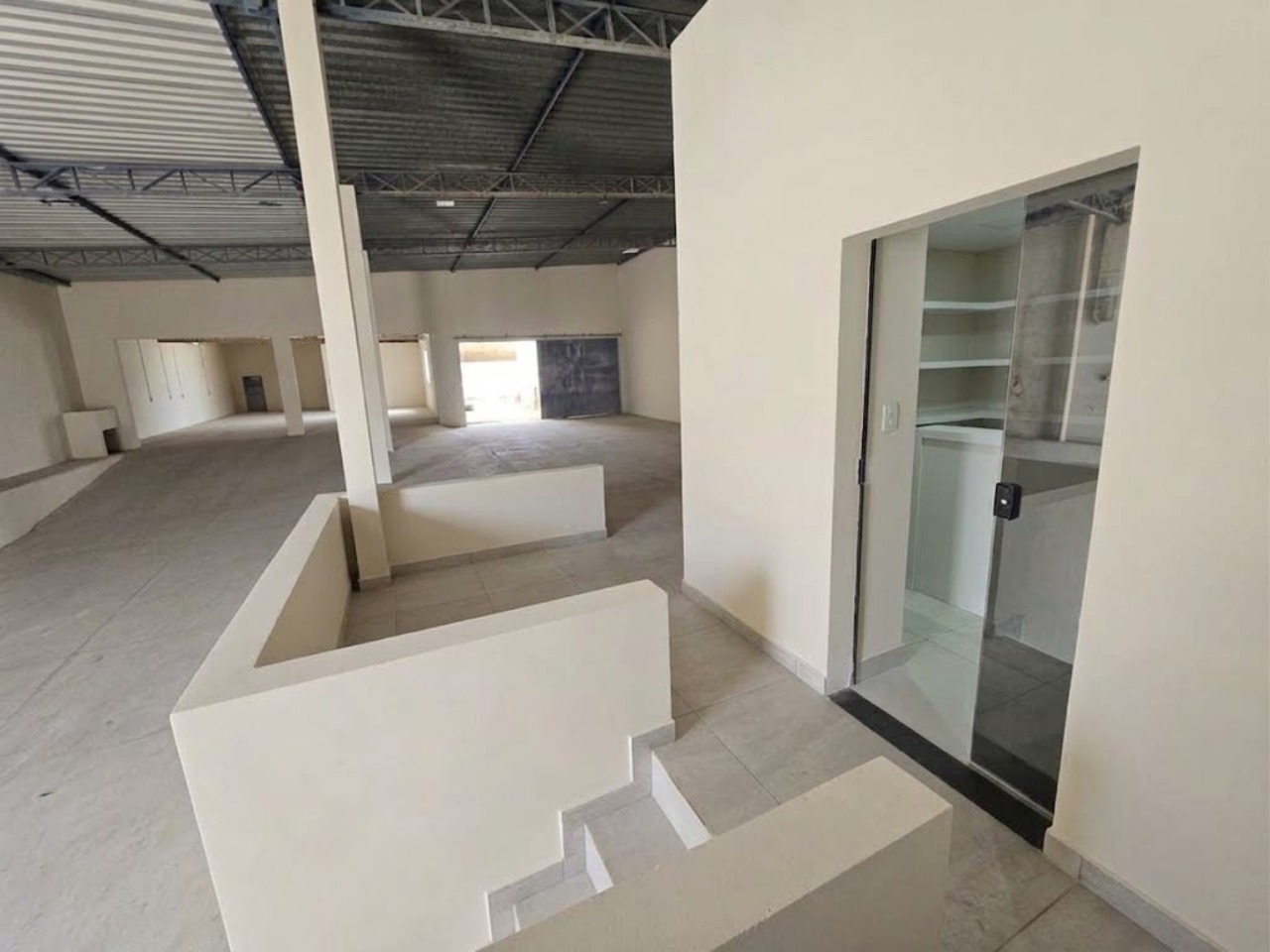 Galpão para Alugar em Sorocaba 584m² na Avenida O Caçador de Galpões