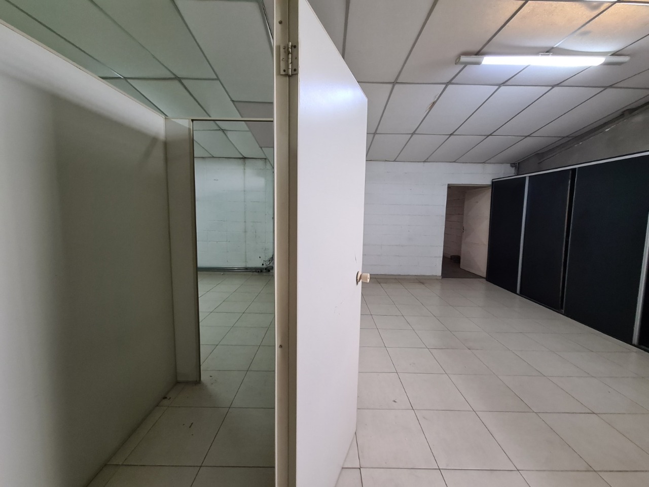 Galpão para Alugar ou Vender em Sorocaba, SP - 3.000m² Raposo Tavares Km 90 e Terreno 20.000m² - foto 15