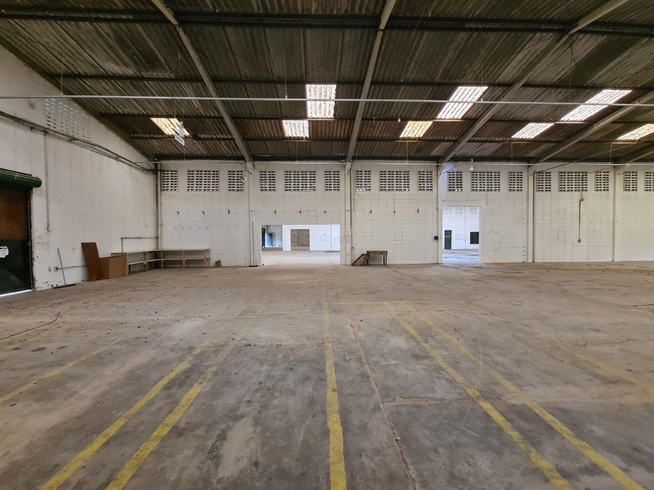 Galpão para Alugar ou Vender em Sorocaba, SP - 3.000m² Raposo Tavares Km 90 e Terreno 20.000m² - foto 1