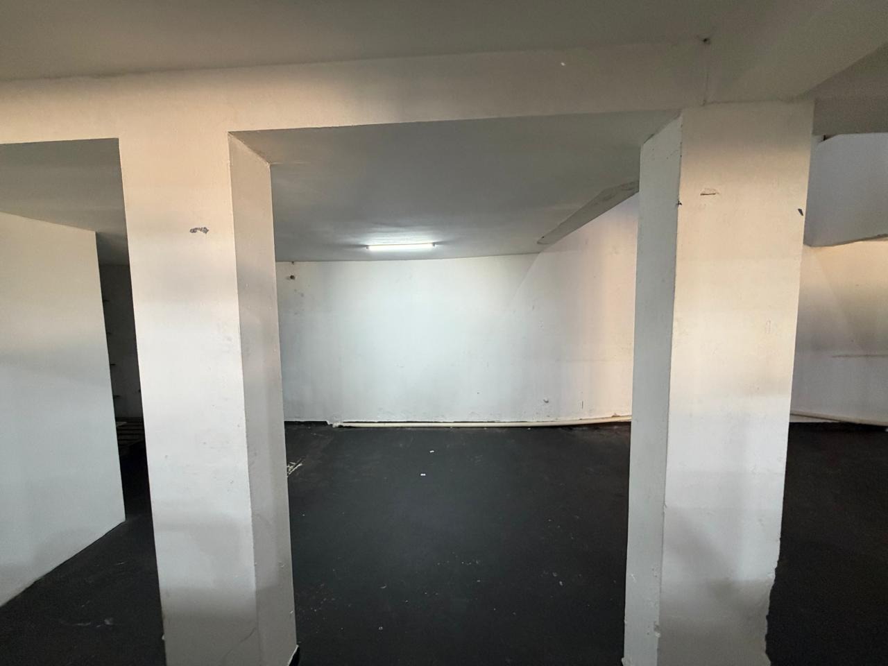 Galpão Comercial para Alugar em Sorocaba - 600m² Av. Itavuvu, em Frente à Havan - foto 14