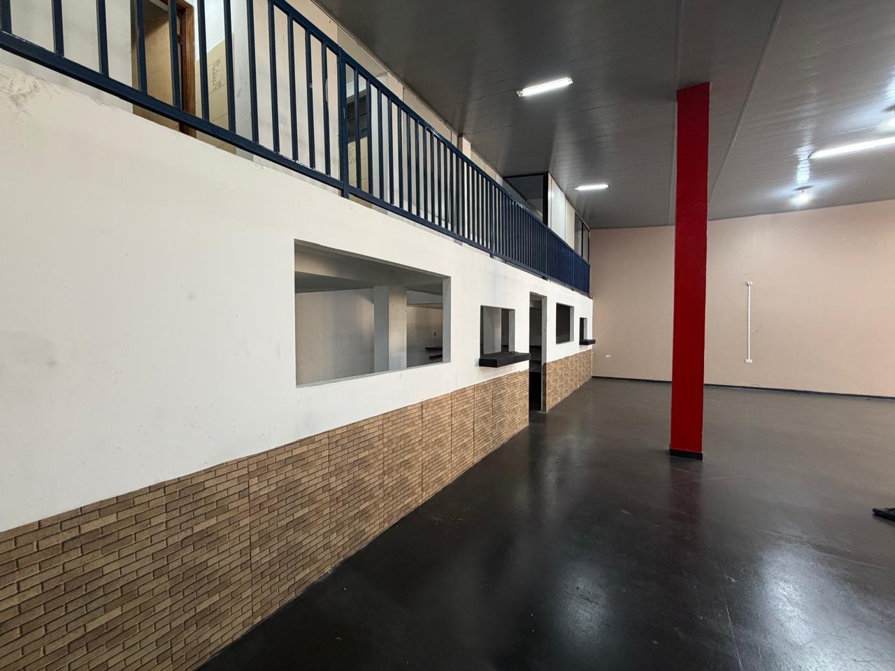 Galpão Comercial para Alugar em Sorocaba - 600m² Av. Itavuvu, em Frente à Havan - foto 1