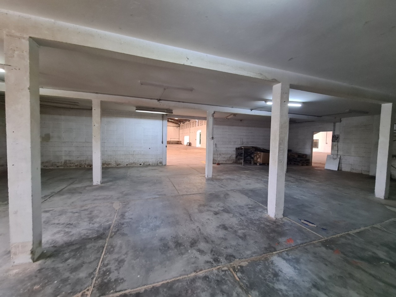 Galpão para Alugar ou Vender em Sorocaba, SP - 3.000m² Raposo Tavares Km 90 e Terreno 20.000m² - foto 2