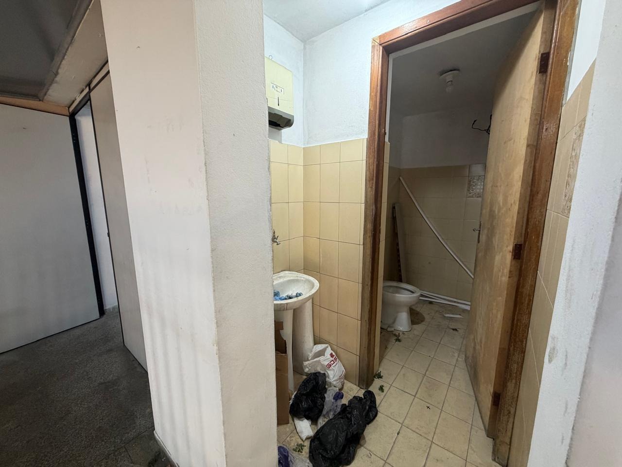 Galpão Comercial para Alugar em Sorocaba - 600m² Av. Itavuvu, em Frente à Havan - foto 12