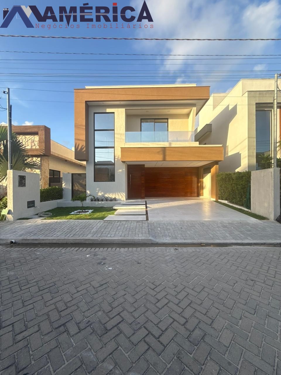 Casa, 4 quartos, 220 m² - Foto 1