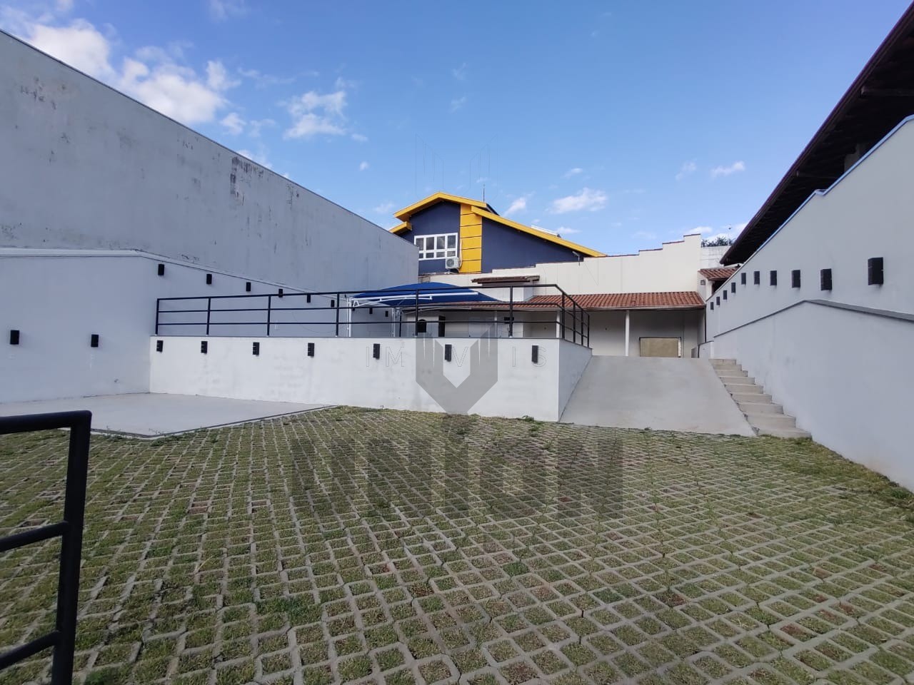 Loteamento e Condomínio, 450 m² - Foto 1