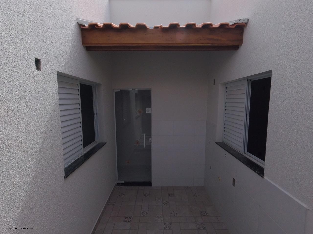 Casa à venda com 2 quartos, 53m² - Foto 2