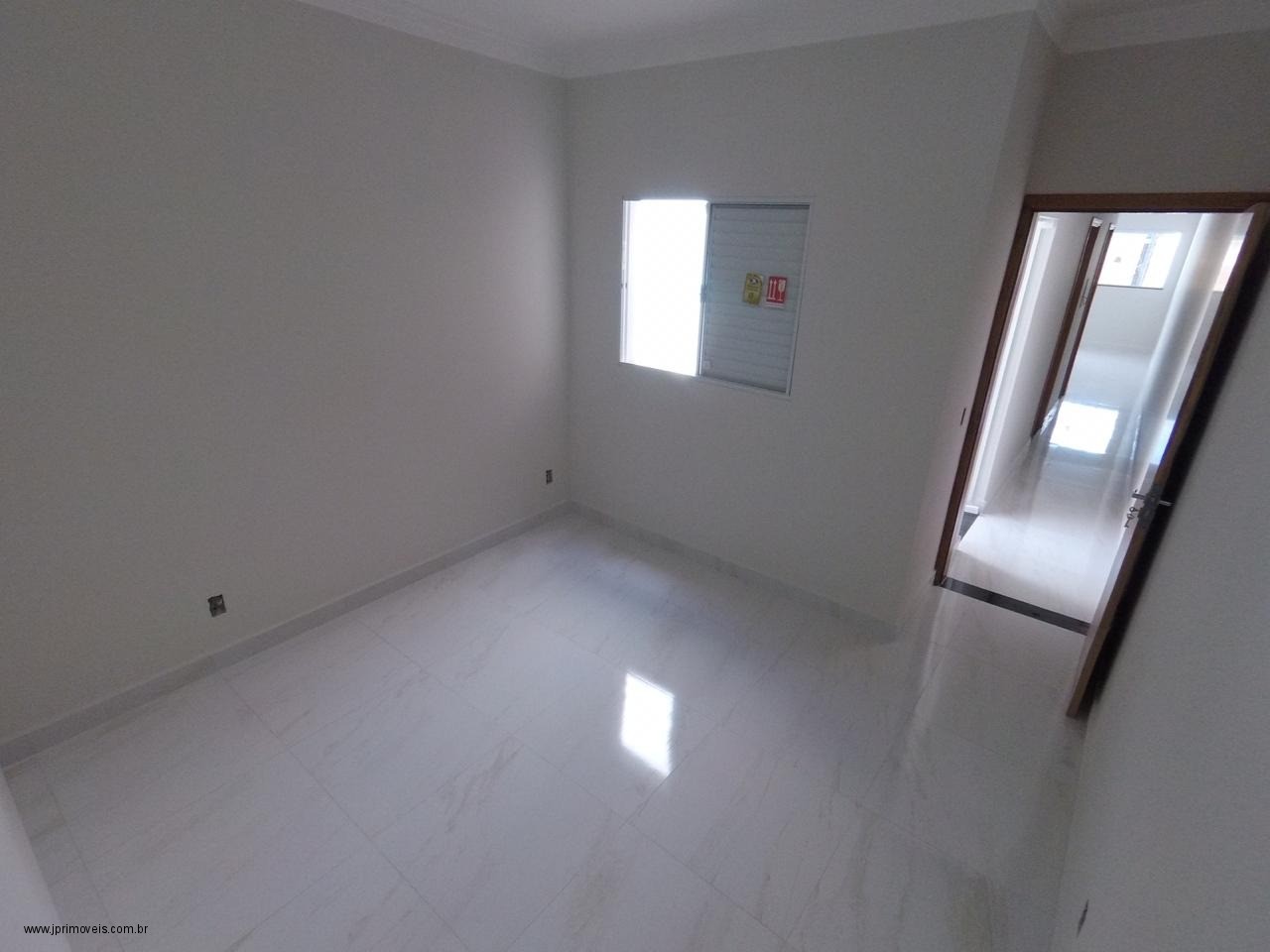 Casa à venda com 2 quartos, 53m² - Foto 3