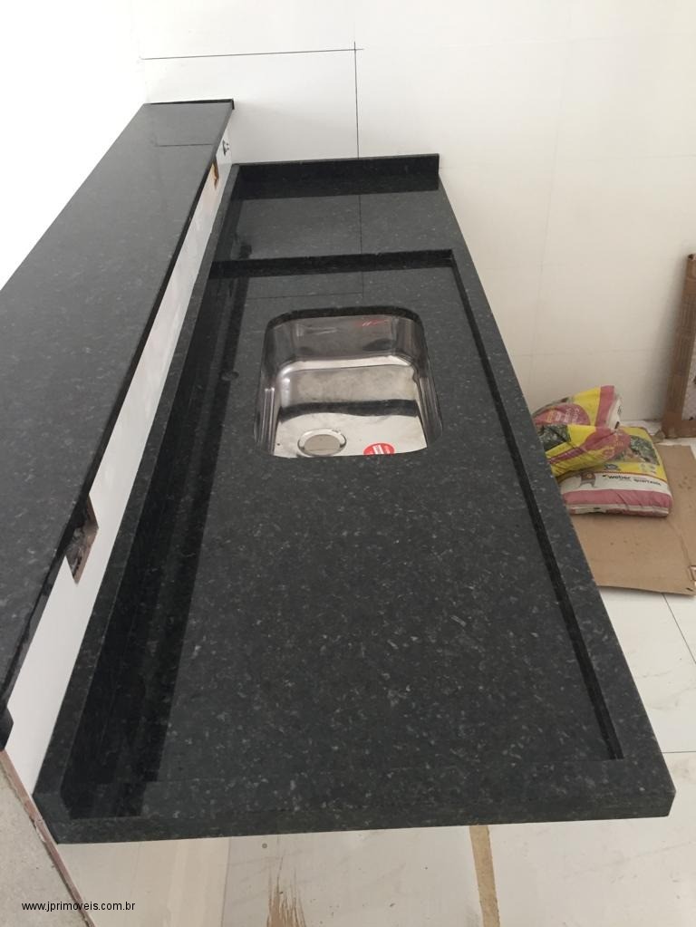 Casa à venda com 2 quartos, 53m² - Foto 4