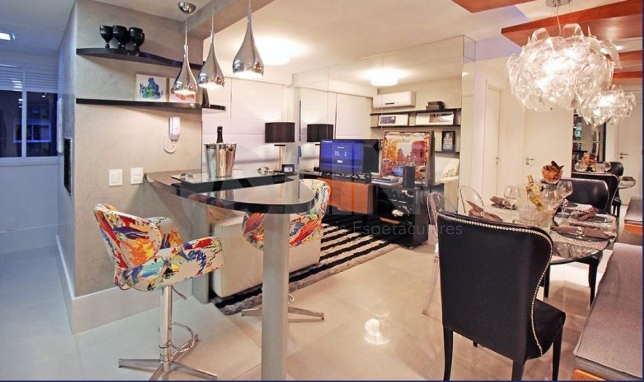 Apartamento com 3 quartos e 1 vaga à venda no bairro Jardim Carvalho em Porto Alegre