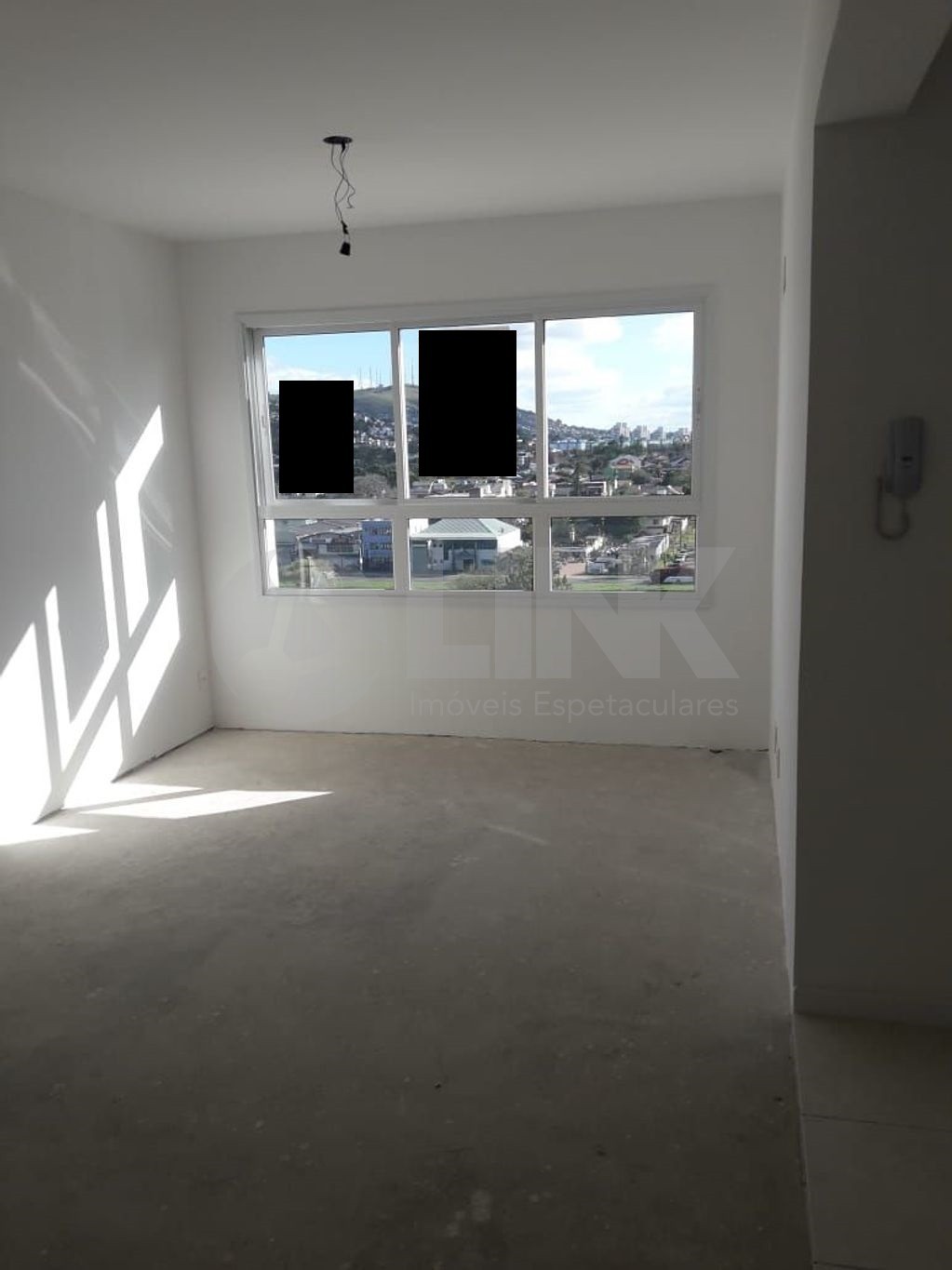 Apartamento 2 dormitórios com 1 vaga de garagem à venda no bairro Jardim Carvalho em Porto Alegre