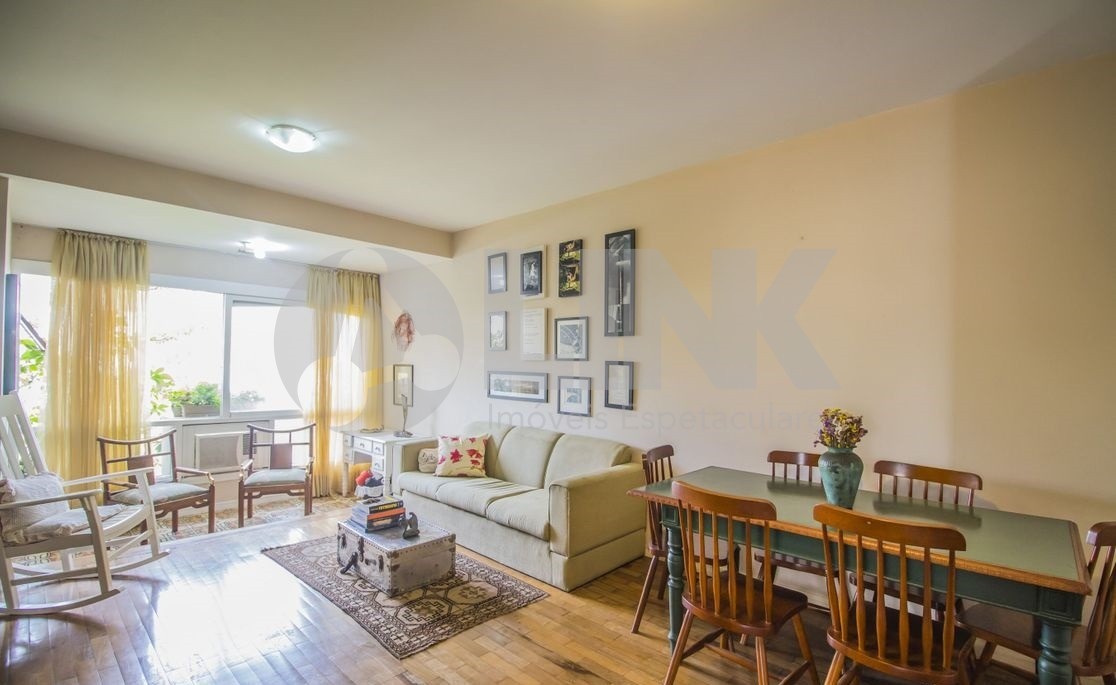 Apartamento de 3 quartos com 1 vaga à venda no bairro Moinhos de Vento em Porto Alegre