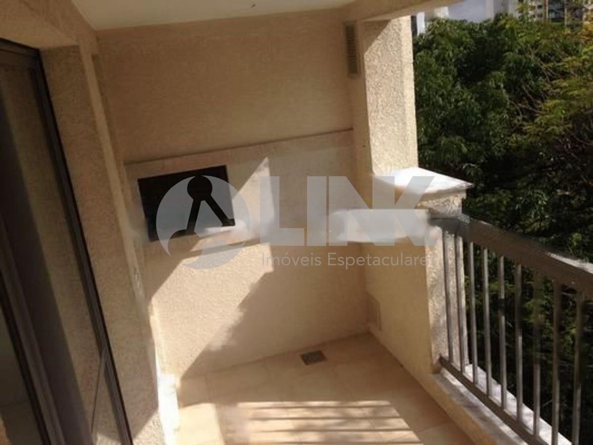 Apartamento de 1 dormitório sendo 1 suíte com 1 vaga de garagem à venda no bairro Petrópolis em Porto Alegre próximo ao Shopping Iguatemi