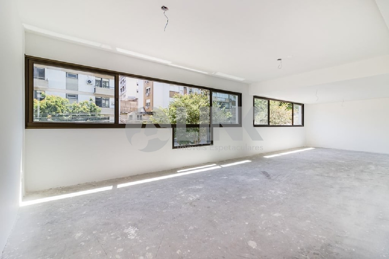 Apartamento Garden 3 dormitórios com 4 vagas de garagem à venda no bairro Petrópolis em Porto Alegre