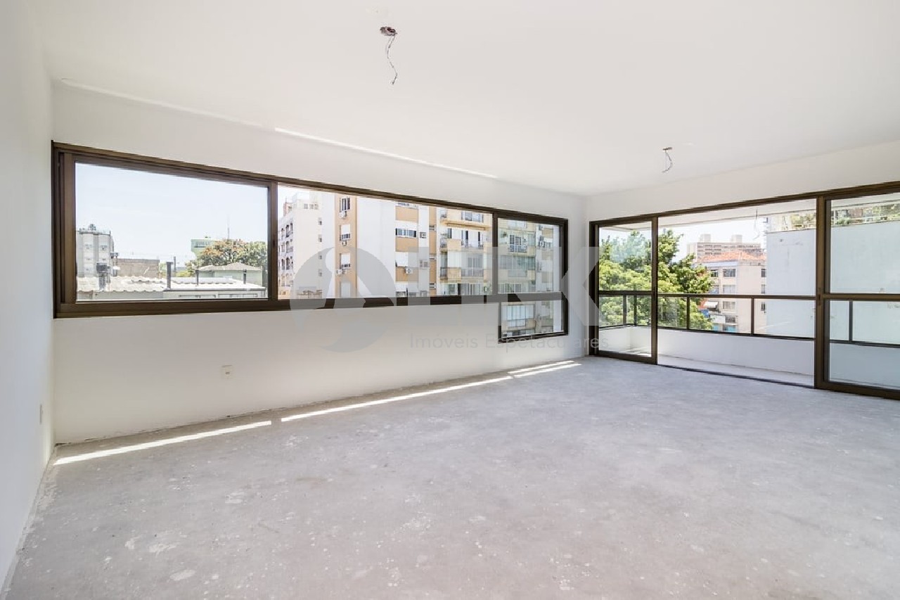 Apartamento 3 dormitórios com 2 vagas de garagem à venda no bairro Petrópolis em Porto Alegre