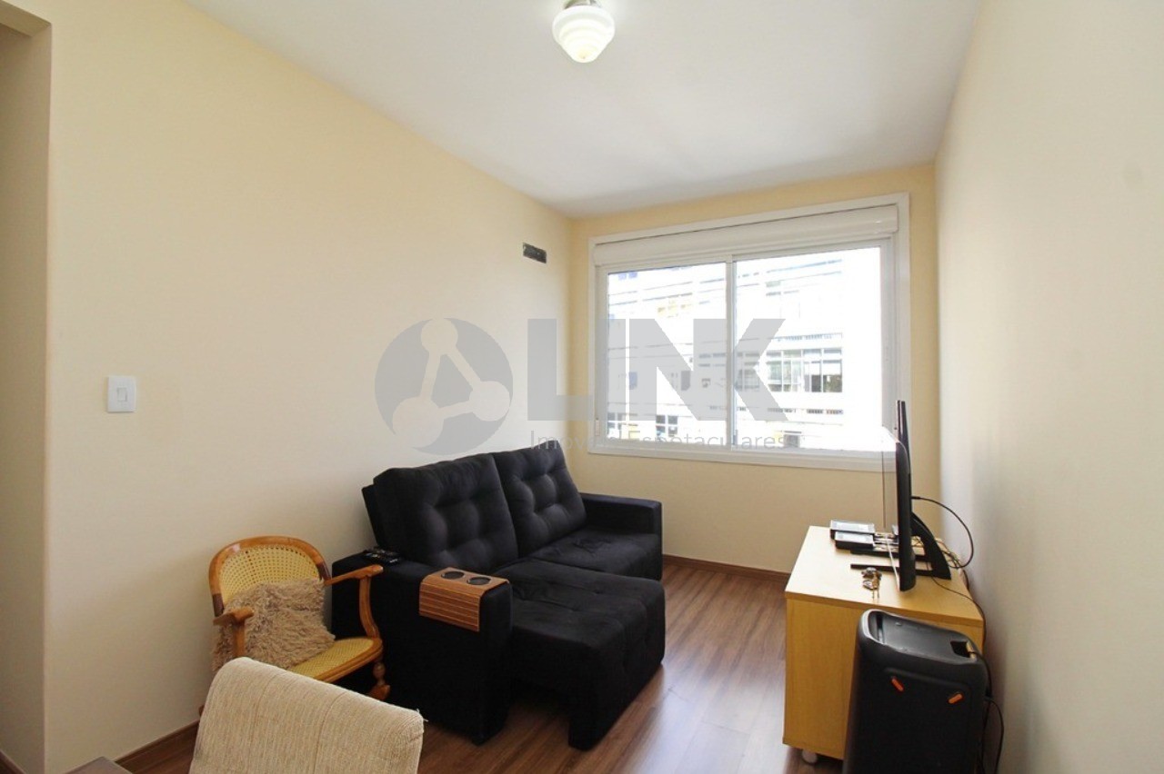 Apartamento 2 dormitórios com 1 vaga de garagem à venda no bairro Centro Histórico em Porto Alegre próximo do Theatro São Pedro