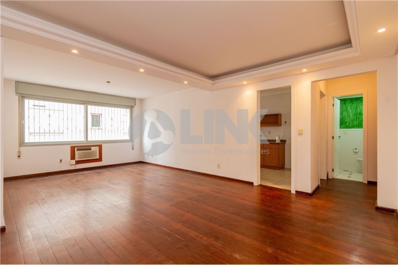 Apartamento de 3 quartos com 1 vaga à venda no bairro Mont Serrat em Porto Alegre