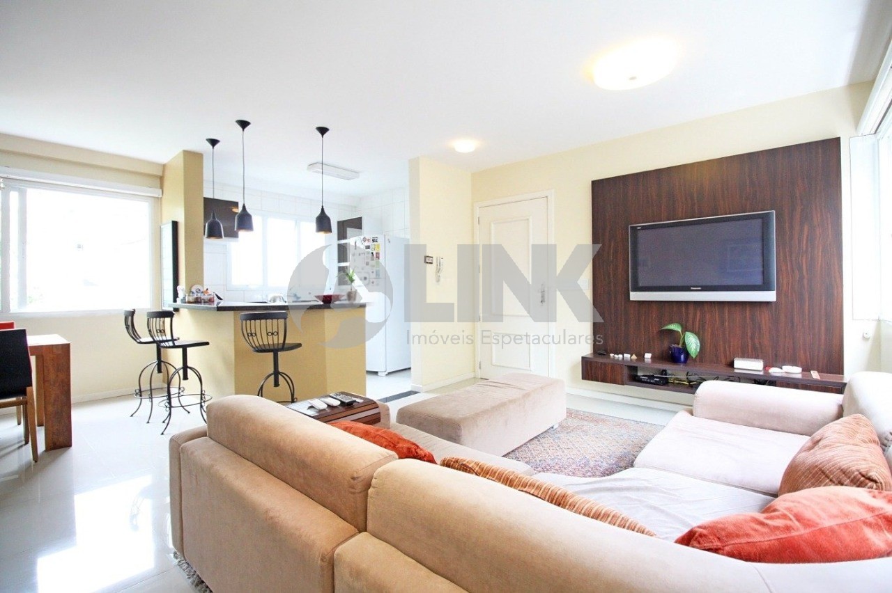 Apartamento de 2 quartos com 2 vagas à venda no bairro Auxiliadora em Porto Alegre
