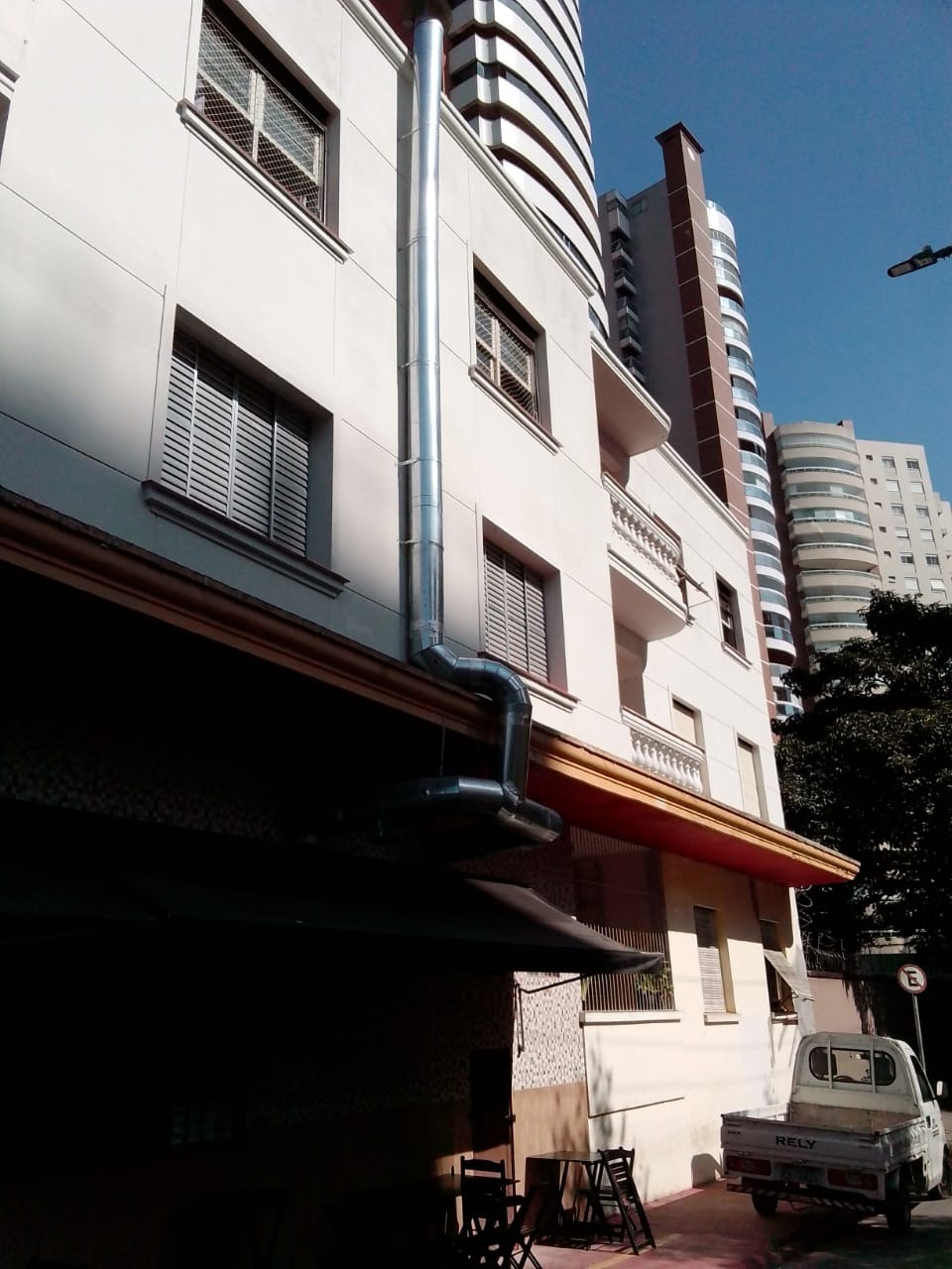 Prédio Inteiro - Foto 1