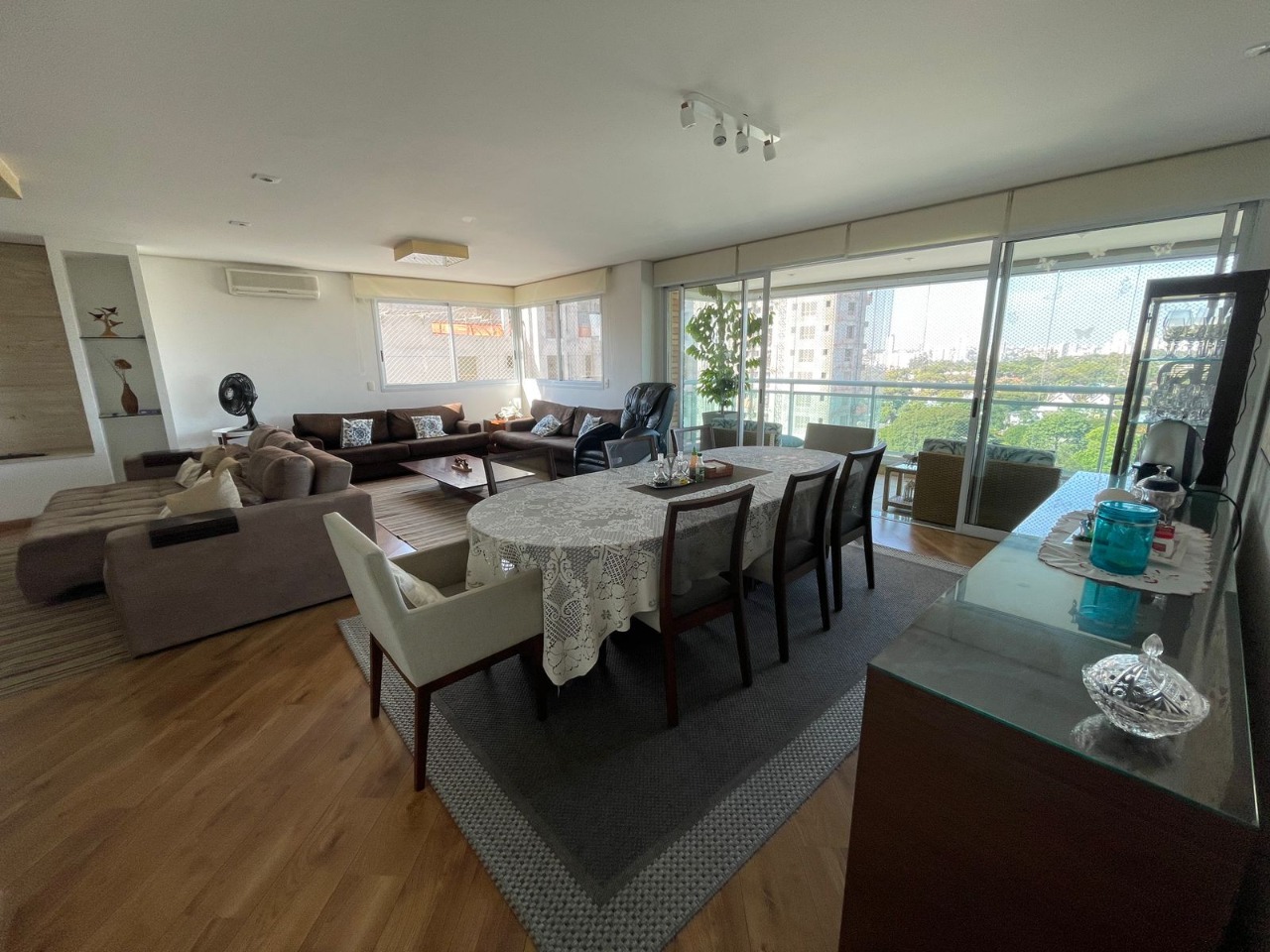 Apartamento, 4 quartos, 240 m² - Foto 1