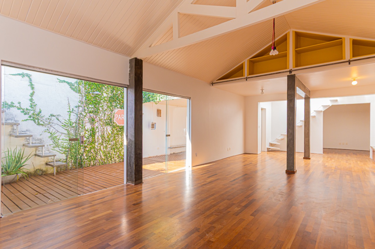Casa, 2 quartos, 213 m² - Foto 1