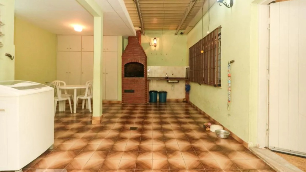 Casa, 4 quartos, 250 m² - Foto 4