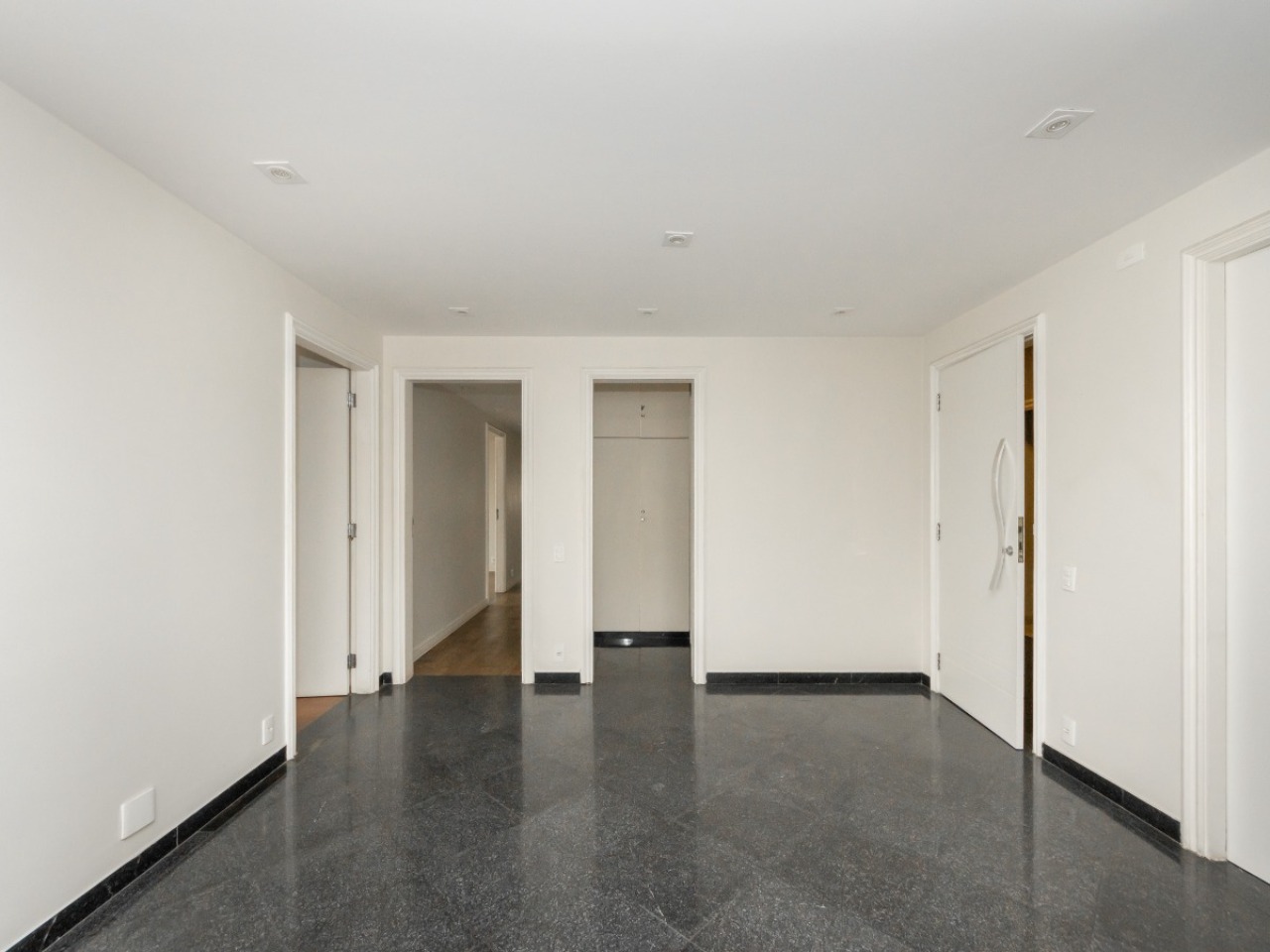 Apartamento, 4 quartos, 290 m² - Foto 35